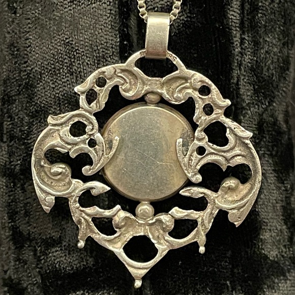 Art Nouveau, Vintage, Gazelle Pendant Necklace, Silver Marked 800 BBS - Picture 5 of 7